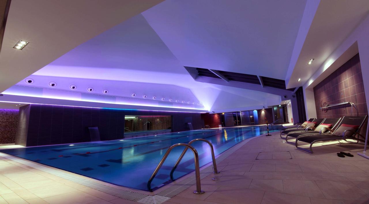 Parklands Hotel & Country Club Newton Mearns Exteriör bild