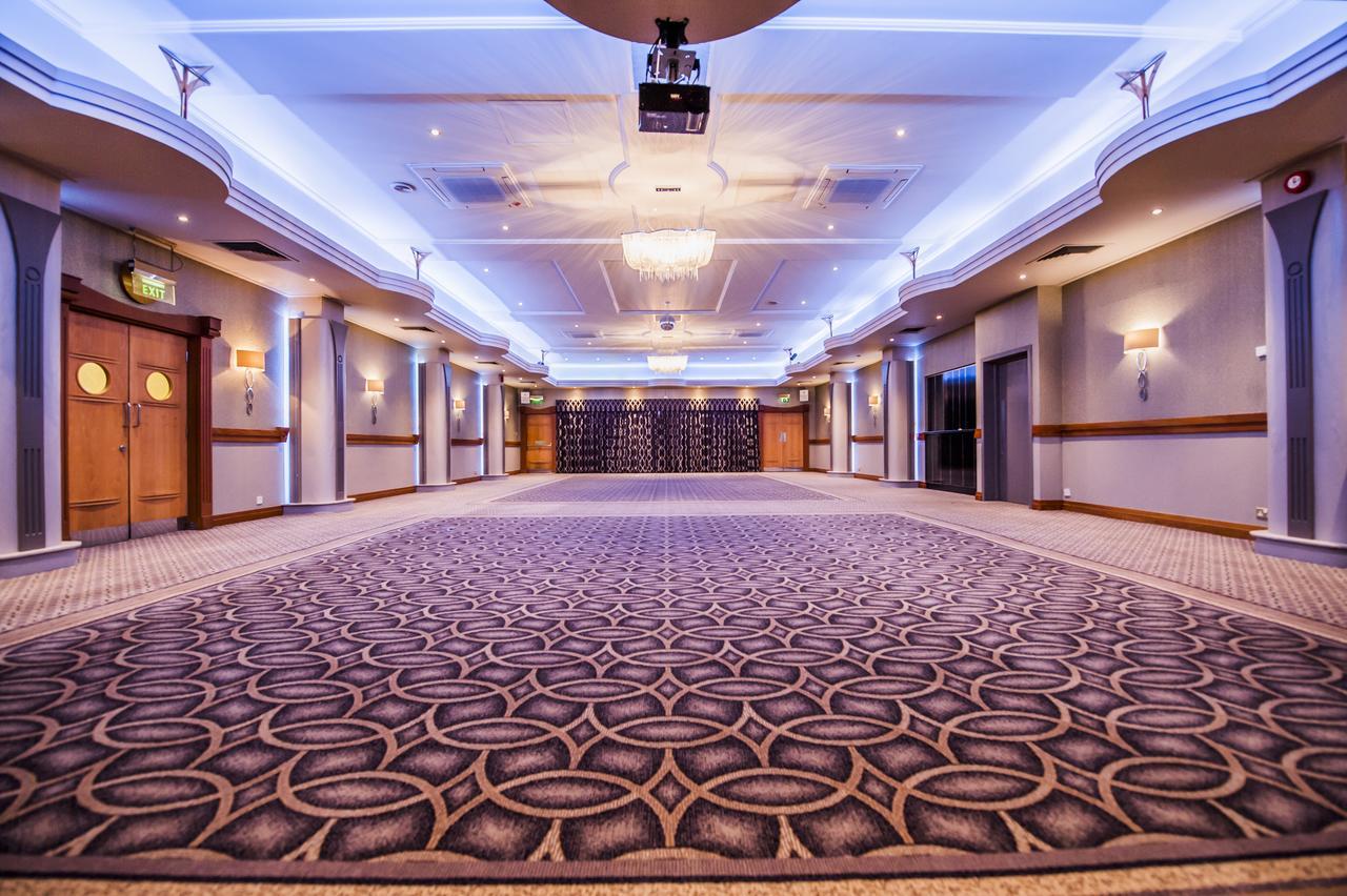 Parklands Hotel & Country Club Newton Mearns Exteriör bild