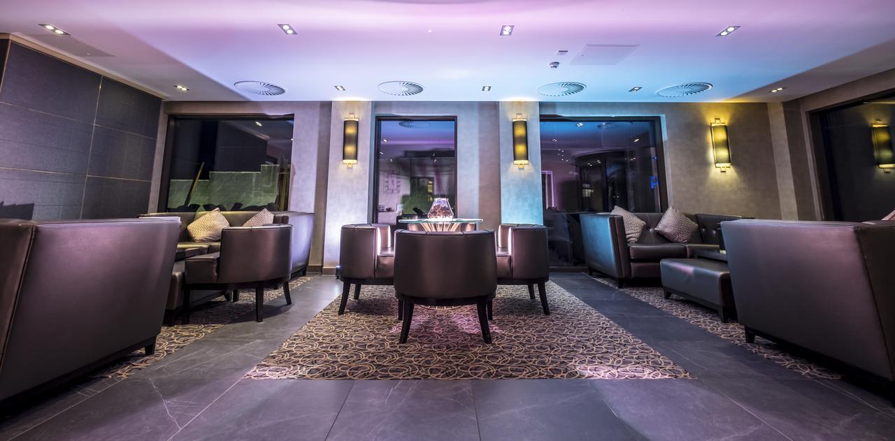 Parklands Hotel & Country Club Newton Mearns Exteriör bild