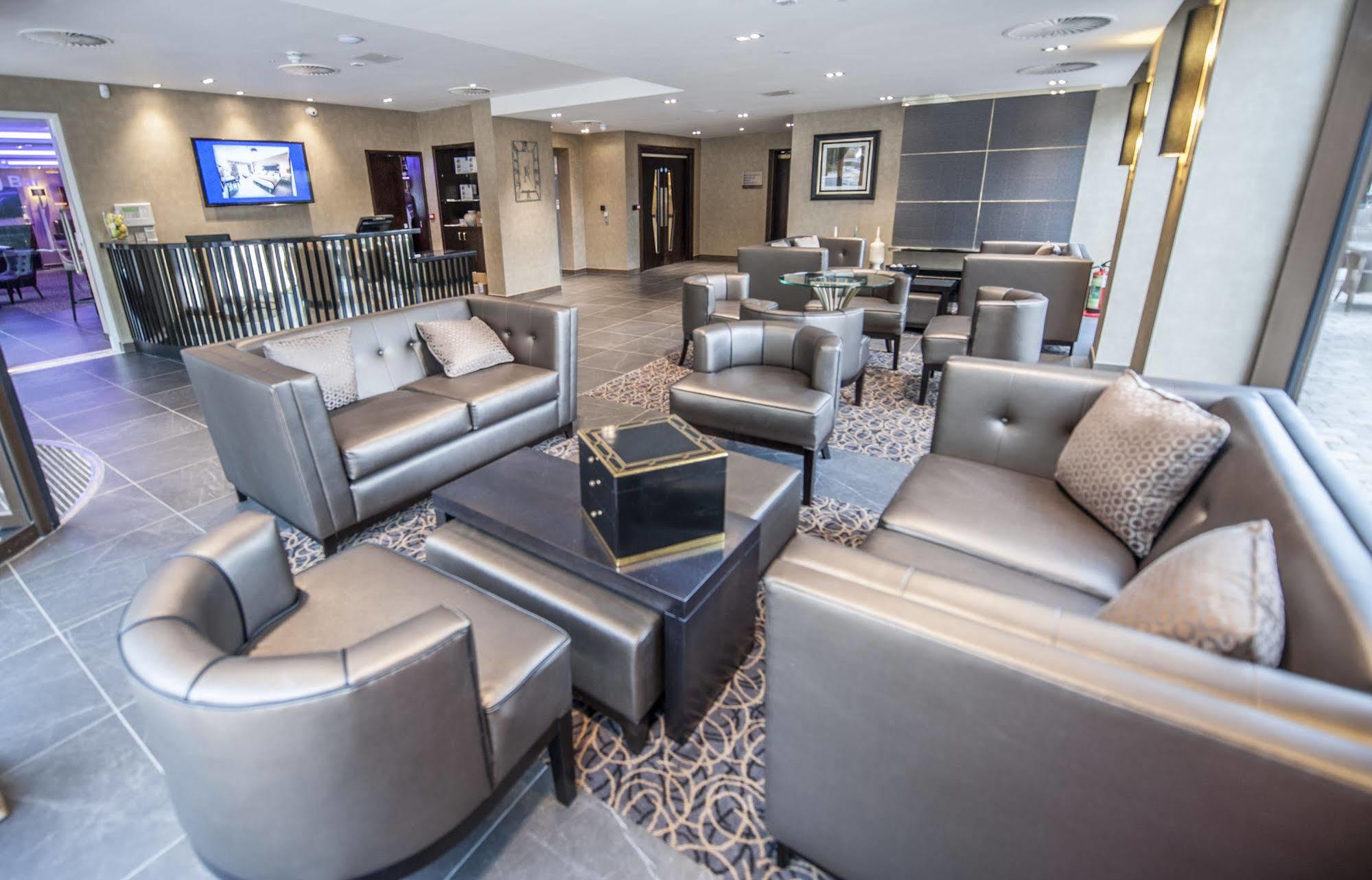 Parklands Hotel & Country Club Newton Mearns Exteriör bild